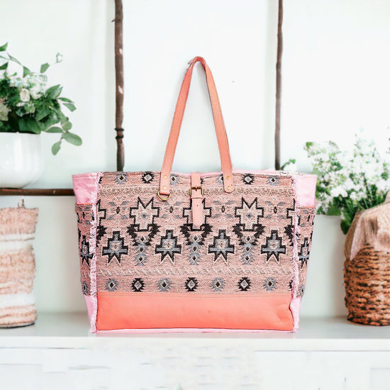 Myra Suzanna Trail Weekender Bag - The Street Boutique 