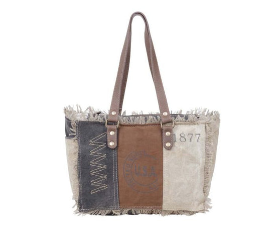 Load image into Gallery viewer, Myra Resplendent Weekender Bag - The Street Boutique 
