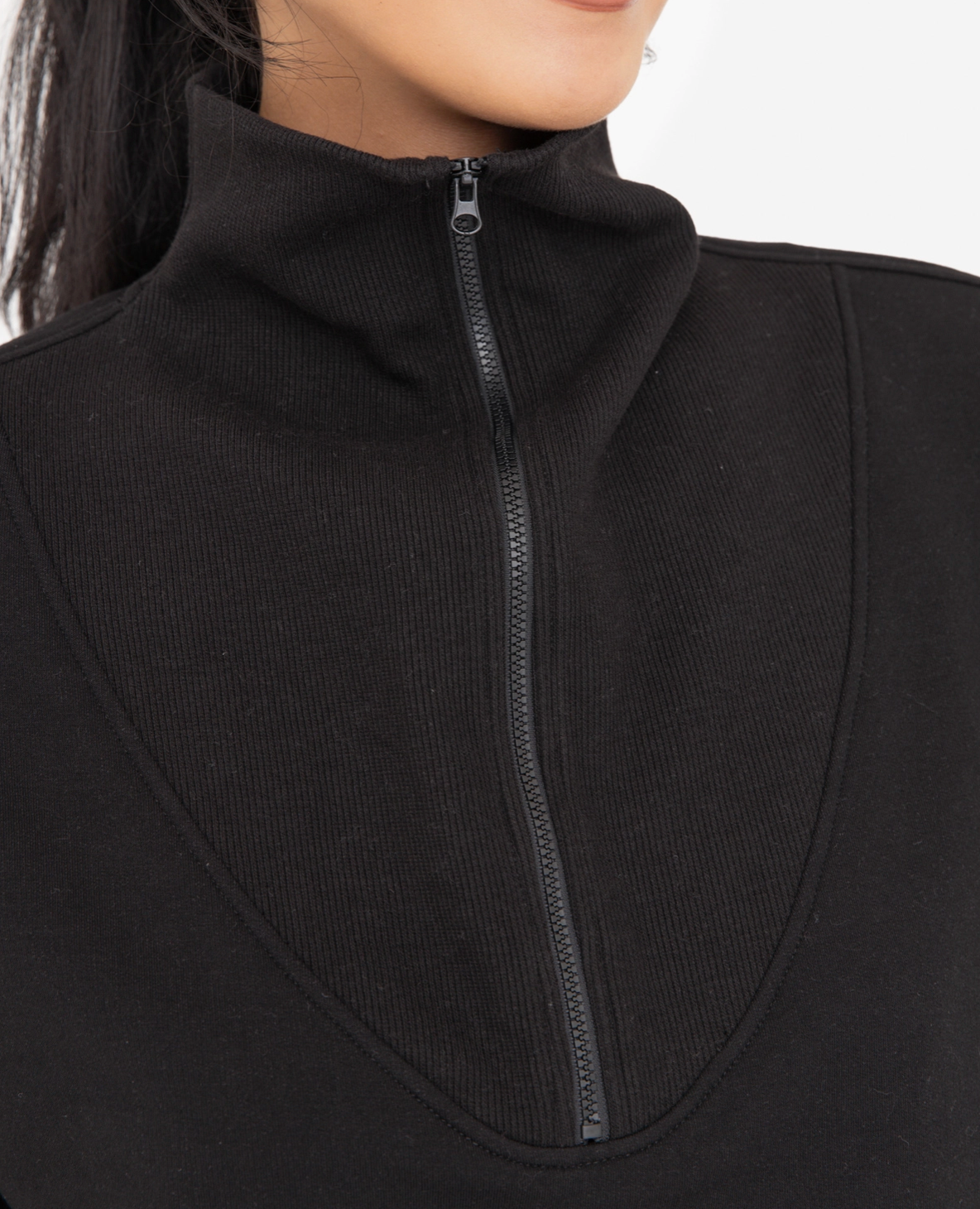 Fleece Half Zip Pullover in Black - The Street Boutique 